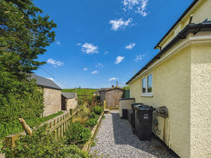 Side- click for photo gallery